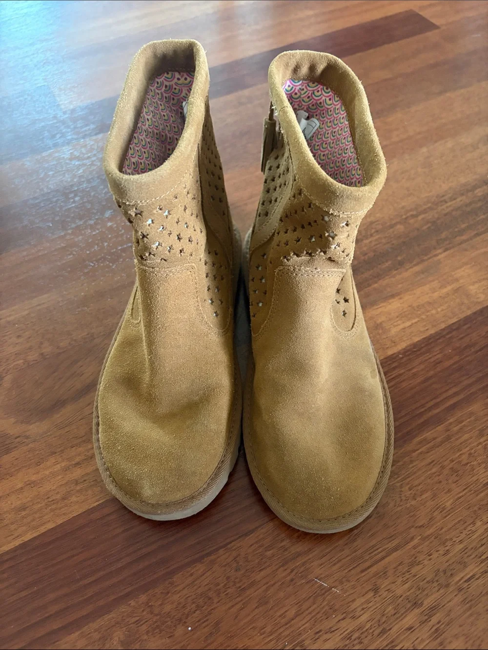 UGG AUSTRALIA KAELOU CHESTNUT SUEDE LEATHER BOOTS